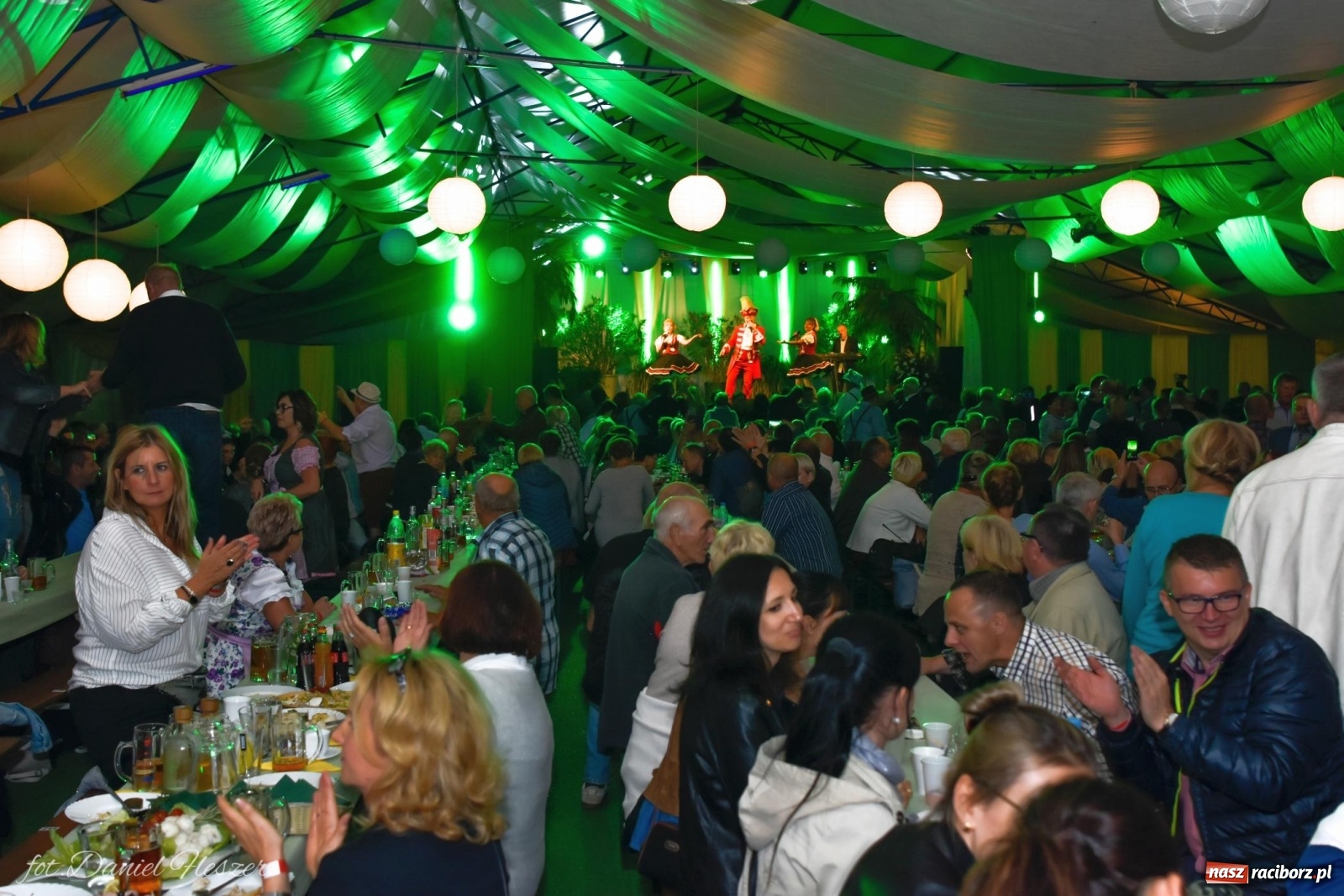 Zdjęcie w galerii na portalu naszraciborz.pl: Piwosze świętują. W Monachium i... w Szymocicach wiadomości z regionu