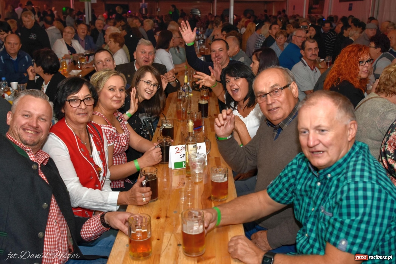 Zdjęcie w galerii na portalu naszraciborz.pl: Piwosze świętują. W Monachium i... w Szymocicach wiadomości z regionu