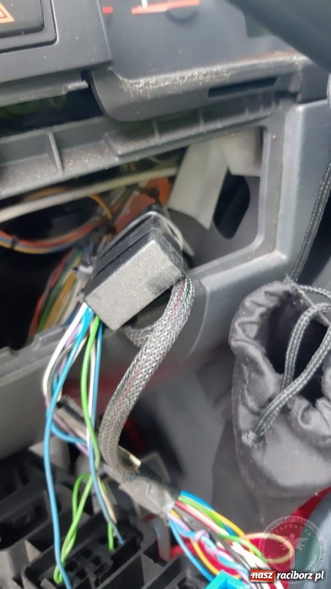 Zdjęcie w galerii na portalu naszraciborz.pl: Tak oszukują kierowcy. Kolejne emulatory AdBlue wykryte  wiadomości z regionu