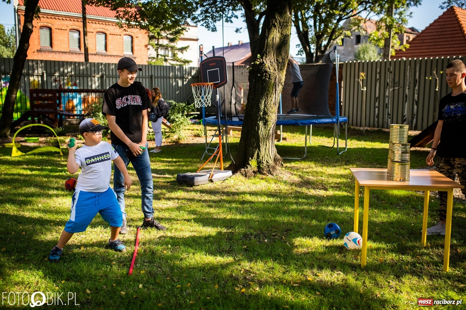 Zdjęcie w galerii na portalu naszraciborz.pl: Piknik Rodzinny Stowarzyszenia Spektrum wiadomości z regionu