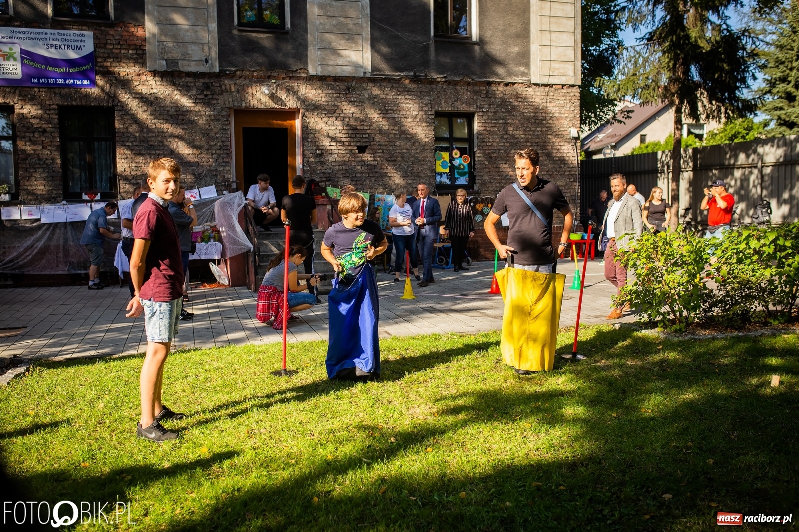 Zdjęcie w galerii na portalu naszraciborz.pl: Piknik Rodzinny Stowarzyszenia Spektrum wiadomości z regionu