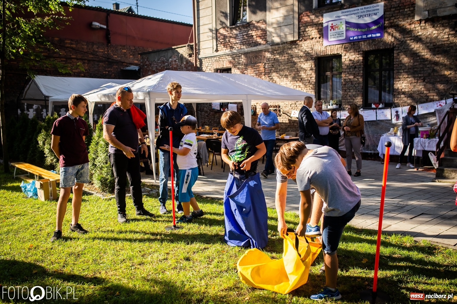 Zdjęcie w galerii na portalu naszraciborz.pl: Piknik Rodzinny Stowarzyszenia Spektrum wiadomości z regionu