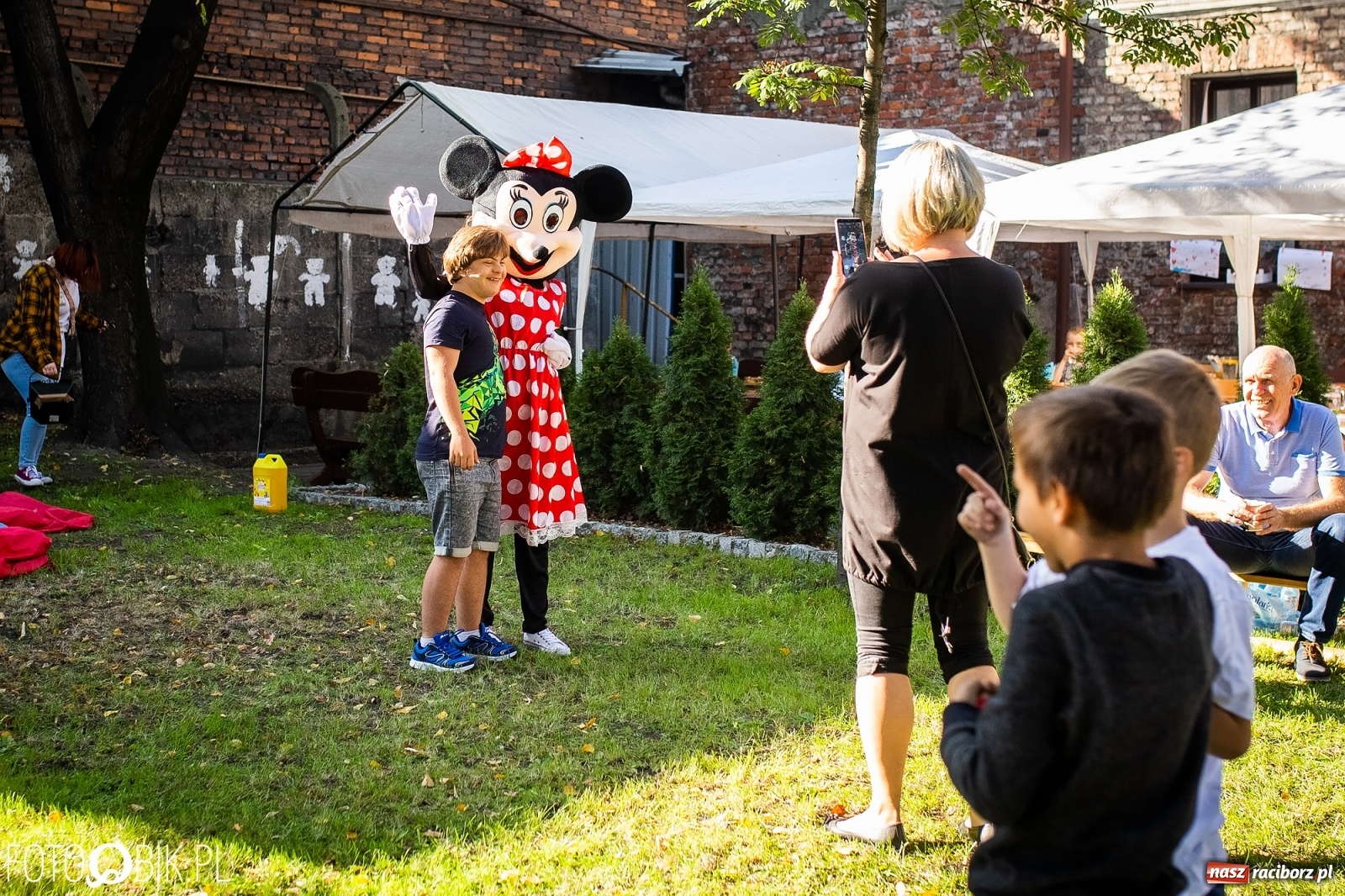 Zdjęcie w galerii na portalu naszraciborz.pl: Piknik Rodzinny Stowarzyszenia Spektrum wiadomości z regionu