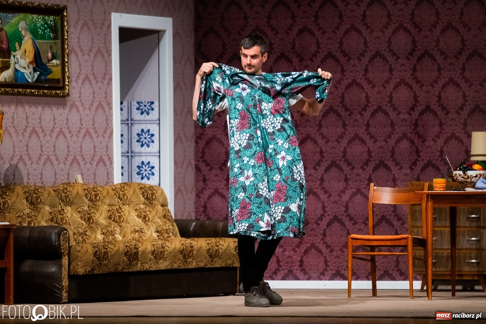 Zdjęcie w galerii na portalu naszraciborz.pl: Spektakl Berek 2, czyli Upiór w Moherze w RCK wiadomości z regionu