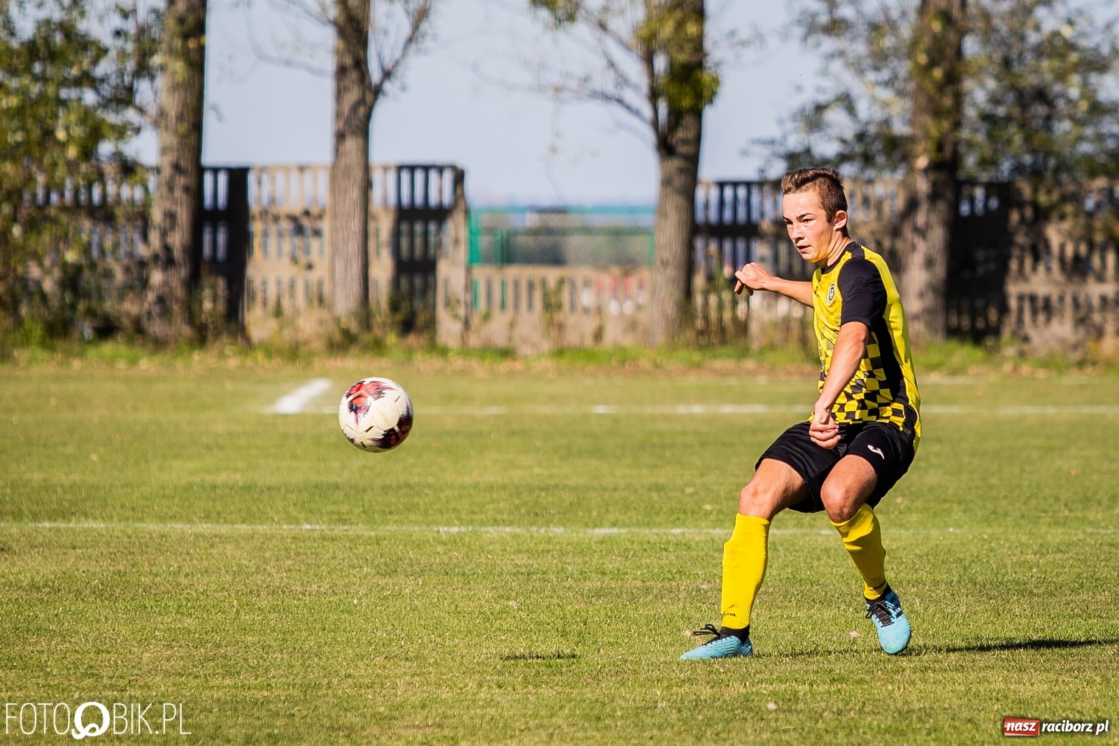 Zdjęcie w galerii na portalu naszraciborz.pl: C klasa. Kapitan pokazał jak strzelać. Wypoczynek górą w Owsiszczach [FOTO] wiadomości z regionu