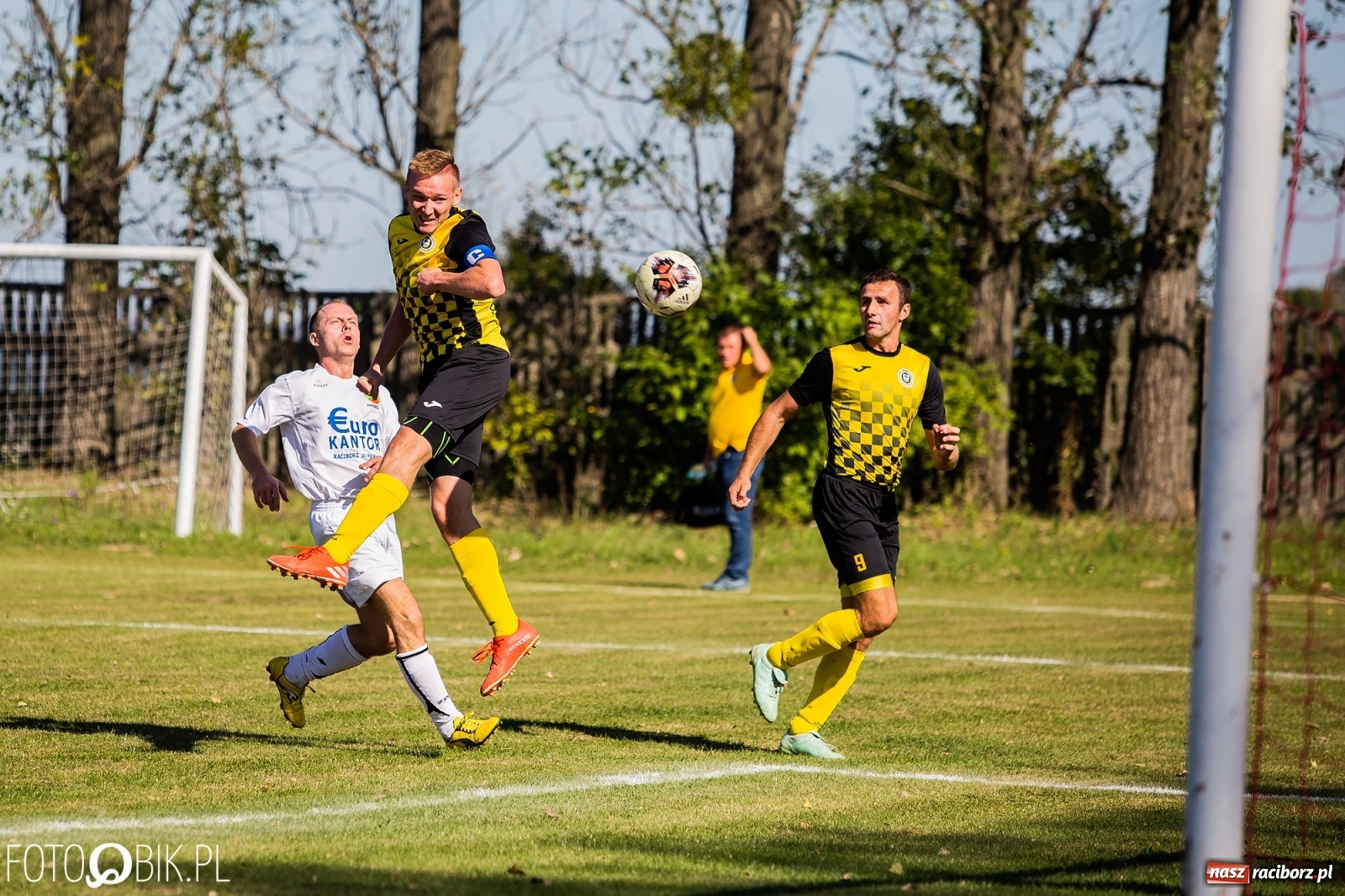Zdjęcie w galerii na portalu naszraciborz.pl: C klasa. Kapitan pokazał jak strzelać. Wypoczynek górą w Owsiszczach [FOTO] wiadomości z regionu