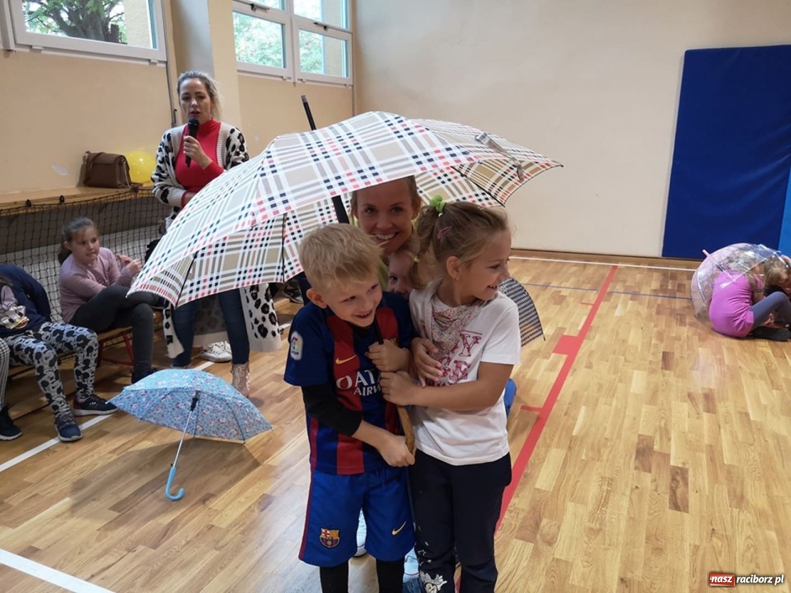 Zdjęcie w galerii na portalu naszraciborz.pl: Szkolna spartakiada w SP 4  wiadomości z regionu