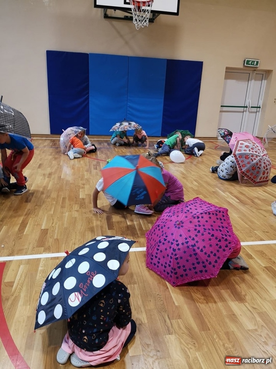 Zdjęcie w galerii na portalu naszraciborz.pl: Szkolna spartakiada w SP 4  wiadomości z regionu