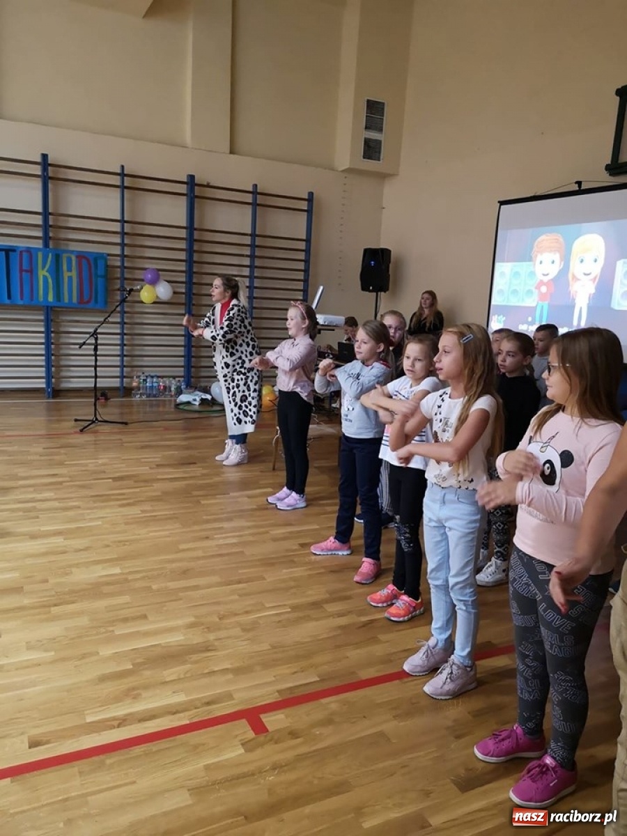 Zdjęcie w galerii na portalu naszraciborz.pl: Szkolna spartakiada w SP 4  wiadomości z regionu