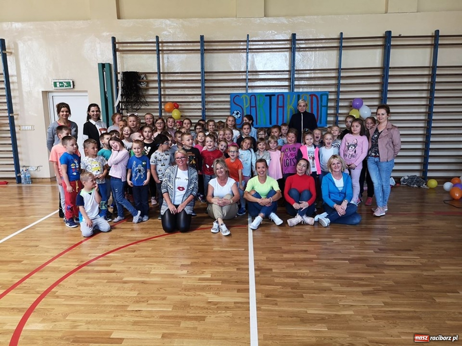 Zdjęcie w galerii na portalu naszraciborz.pl: Szkolna spartakiada w SP 4  wiadomości z regionu