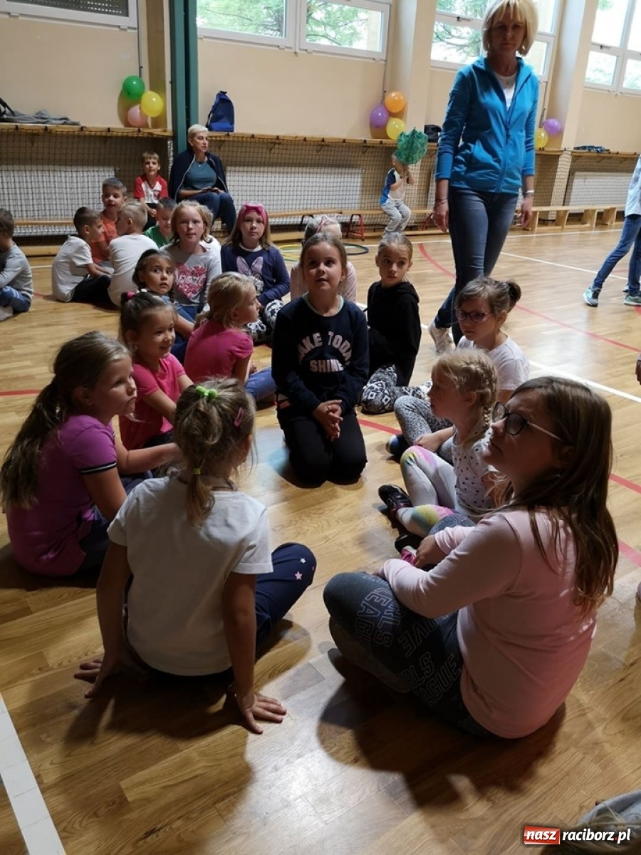 Zdjęcie w galerii na portalu naszraciborz.pl: Szkolna spartakiada w SP 4  wiadomości z regionu