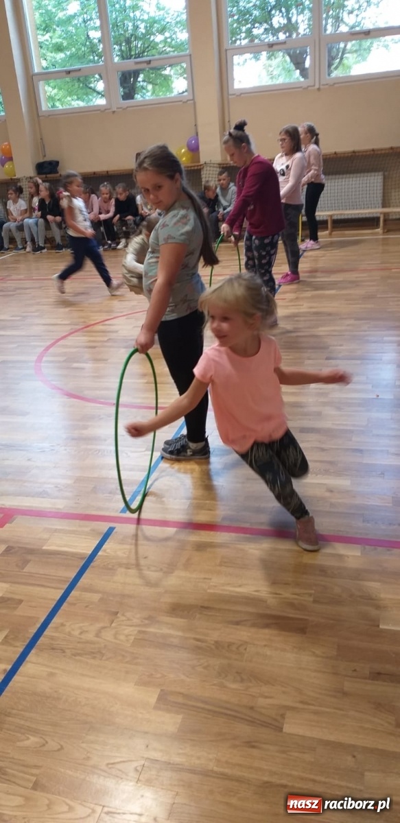 Zdjęcie w galerii na portalu naszraciborz.pl: Szkolna spartakiada w SP 4  wiadomości z regionu