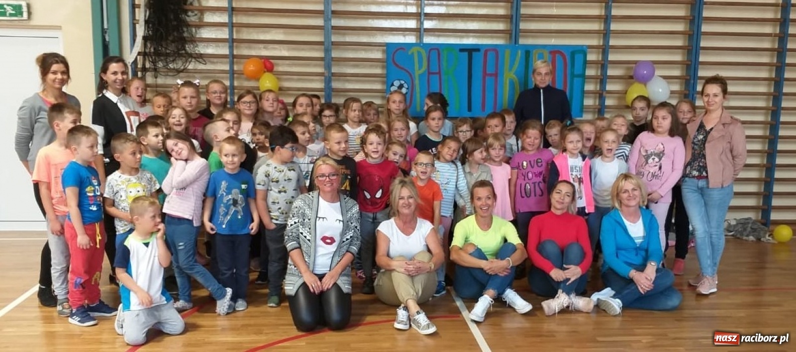 Zdjęcie w galerii na portalu naszraciborz.pl: Szkolna spartakiada w SP 4  wiadomości z regionu