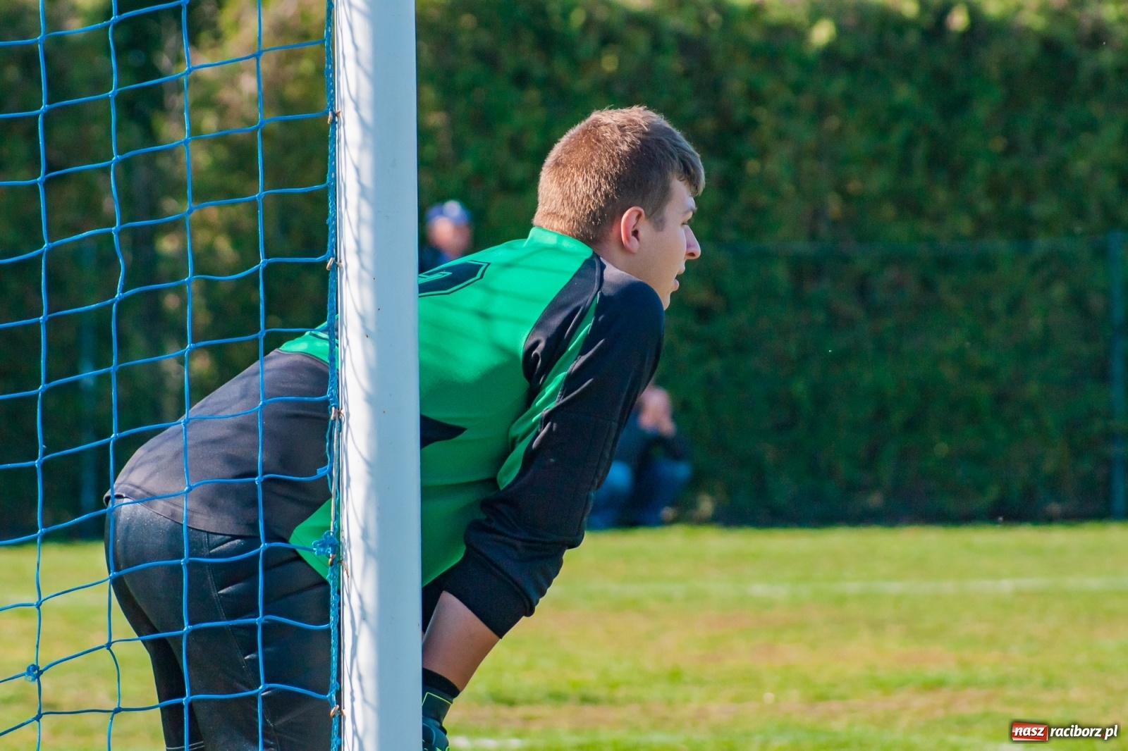 Zdjęcie w galerii na portalu naszraciborz.pl: Nerwowo i czerwono w Markowicach. Zgoda z kompletem punktów [FOTO i WIDEO] wiadomości z regionu