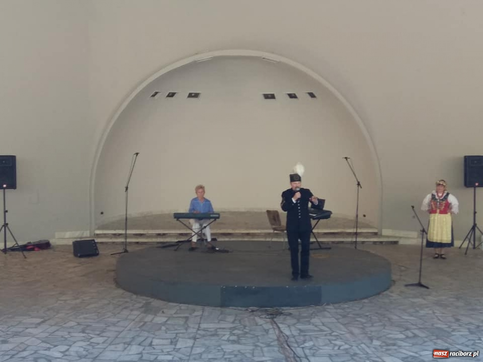 Zdjęcie w galerii na portalu naszraciborz.pl: Kuźniański Festiwal Kolorów na zakończenie lata [FOTO] wiadomości z regionu