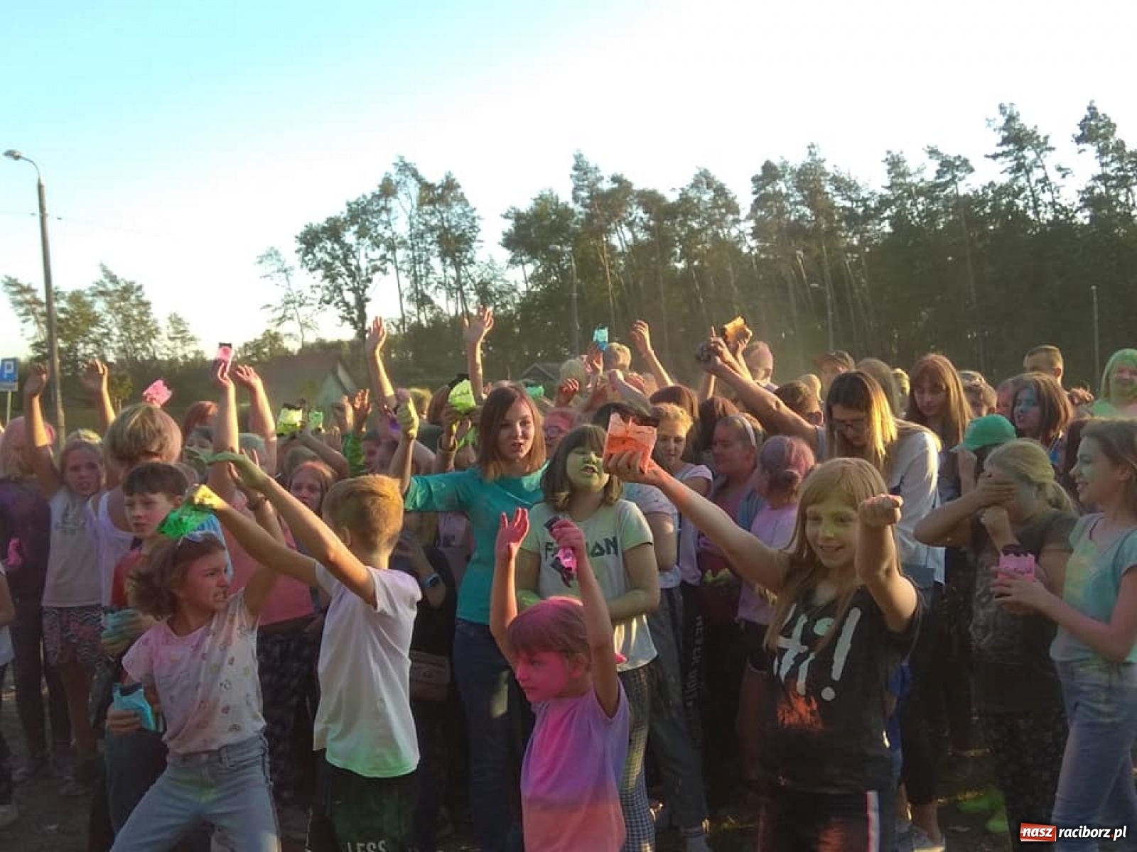 Zdjęcie w galerii na portalu naszraciborz.pl: Kuźniański Festiwal Kolorów na zakończenie lata [FOTO] wiadomości z regionu