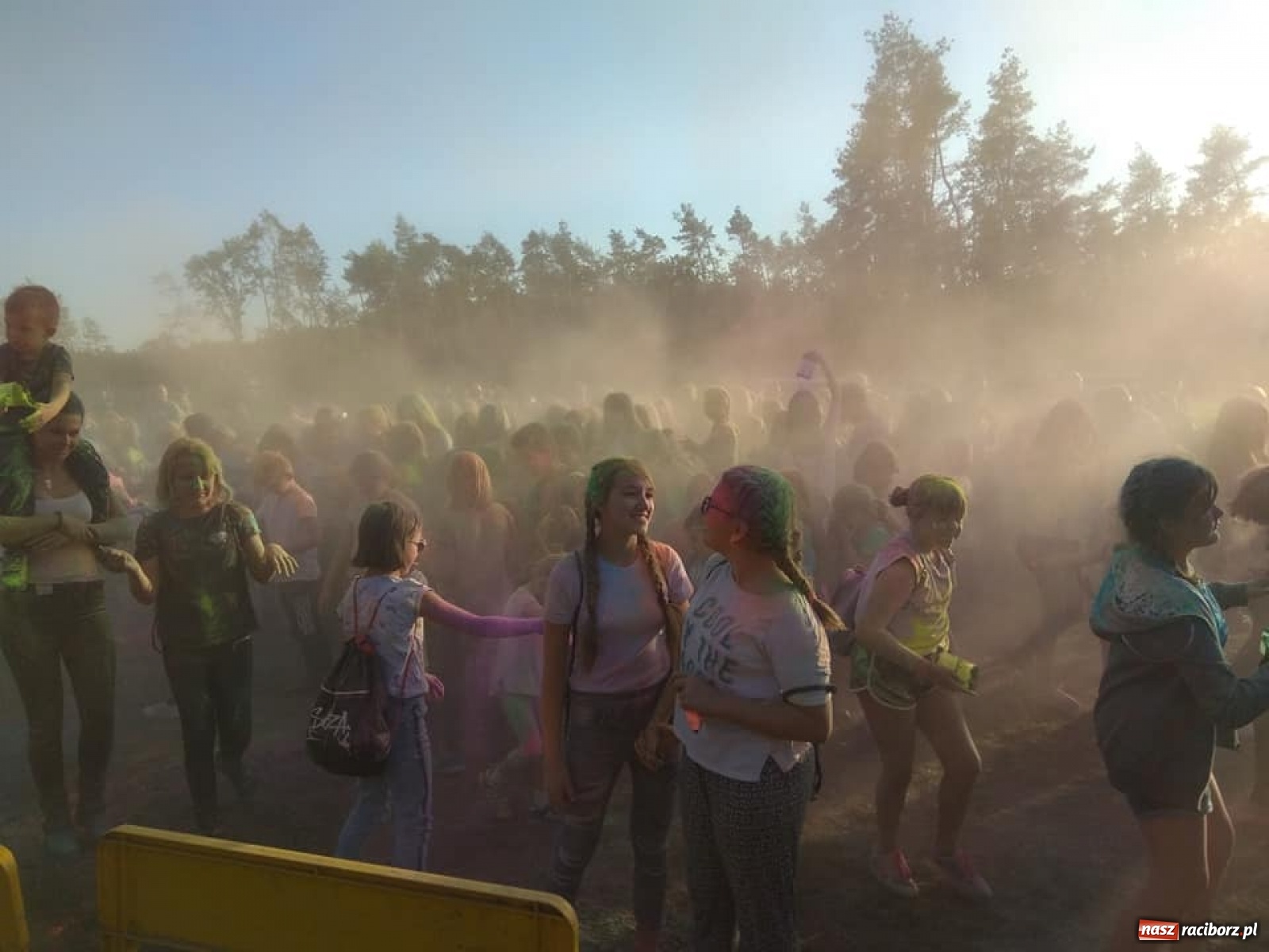 Zdjęcie w galerii na portalu naszraciborz.pl: Kuźniański Festiwal Kolorów na zakończenie lata [FOTO] wiadomości z regionu
