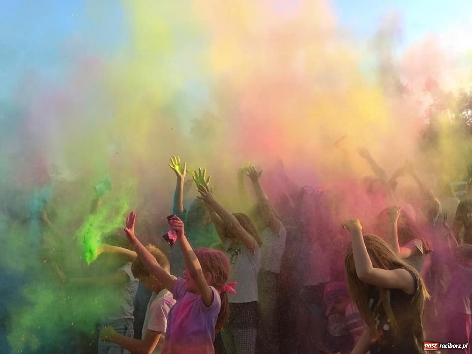 Zdjęcie w galerii na portalu naszraciborz.pl: Kuźniański Festiwal Kolorów na zakończenie lata [FOTO] wiadomości z regionu