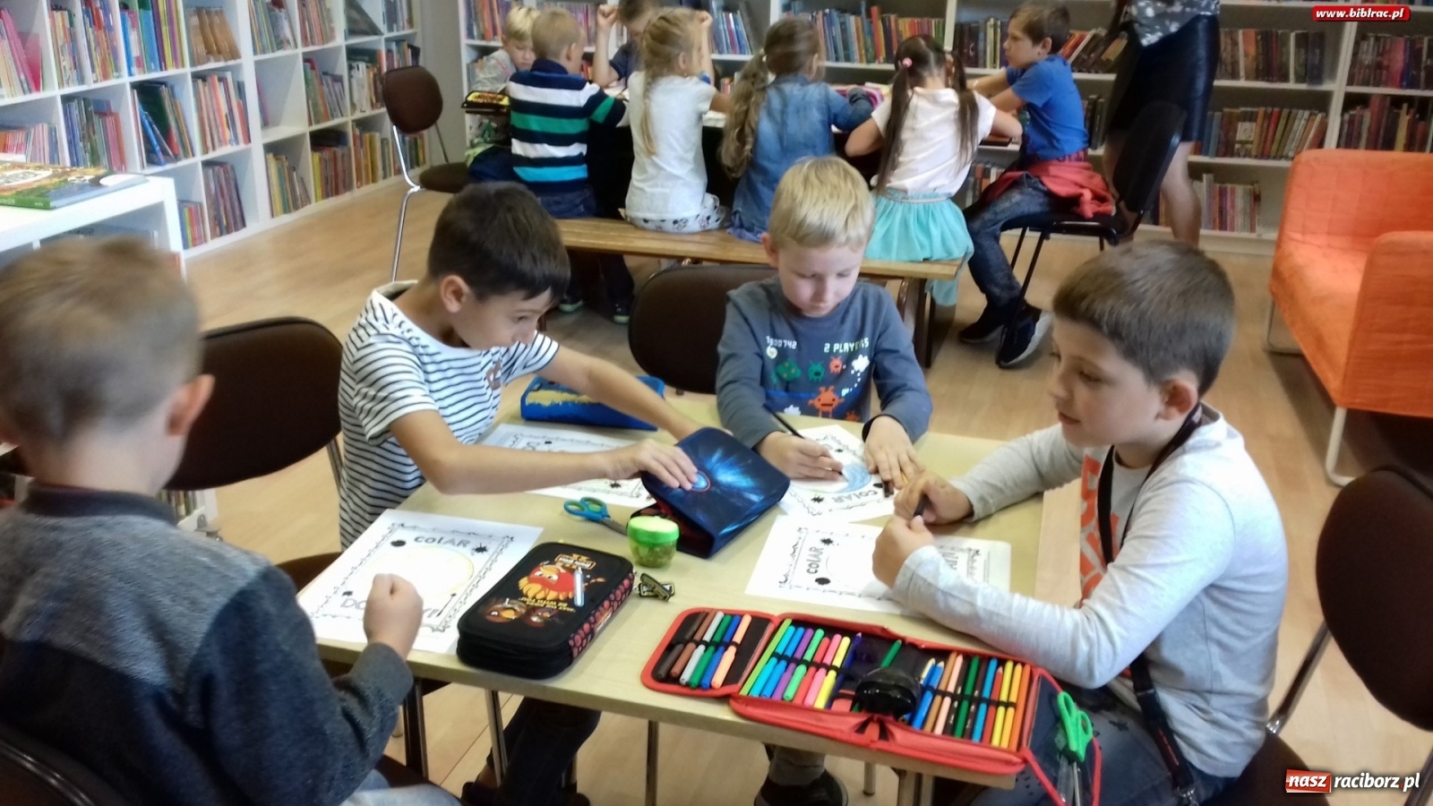 Zdjęcie w galerii na portalu naszraciborz.pl: W bibliotece na Płoni świętowano Dzień Kropki [FOTO] wiadomości z regionu