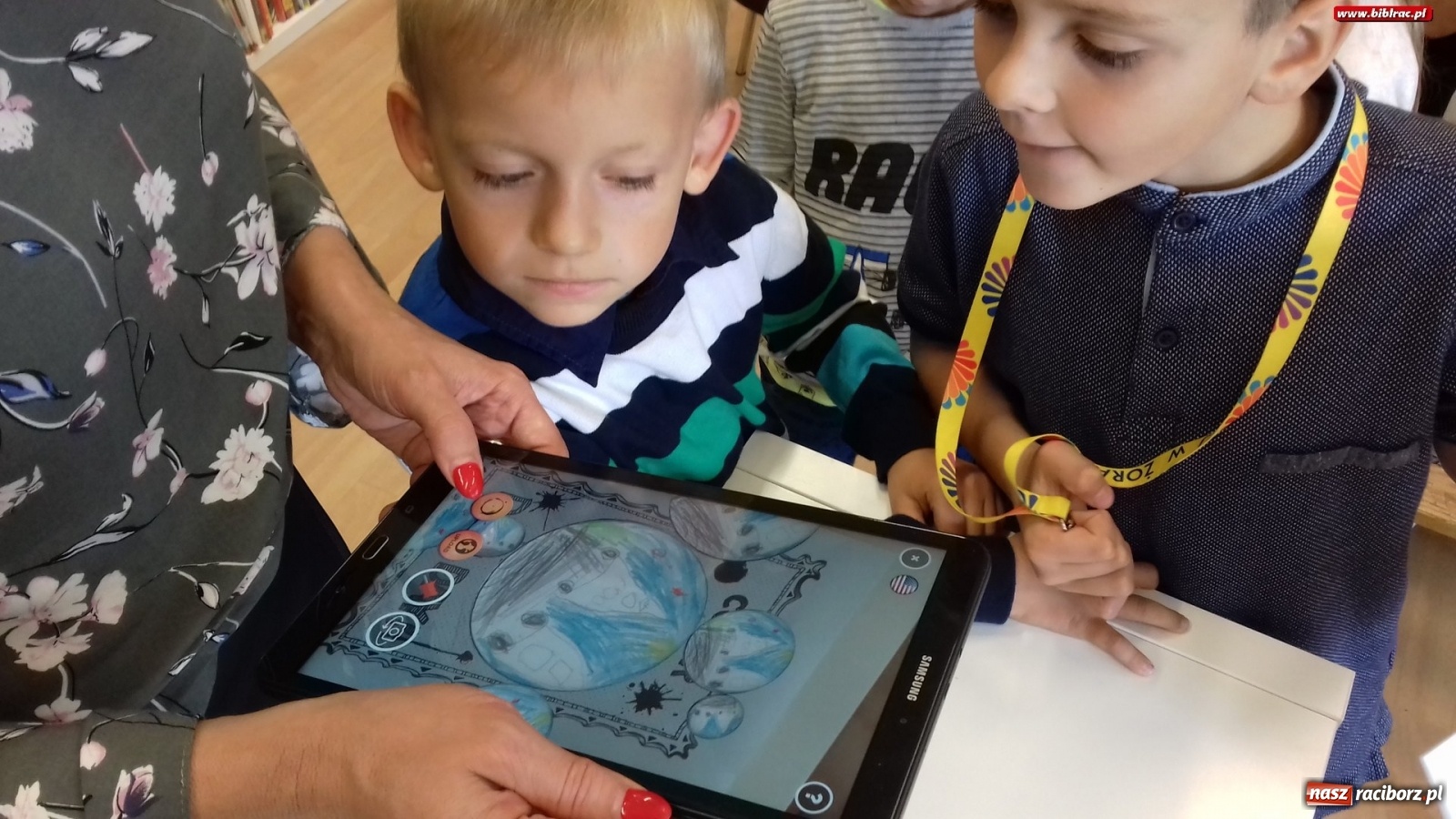 Zdjęcie w galerii na portalu naszraciborz.pl: W bibliotece na Płoni świętowano Dzień Kropki [FOTO] wiadomości z regionu