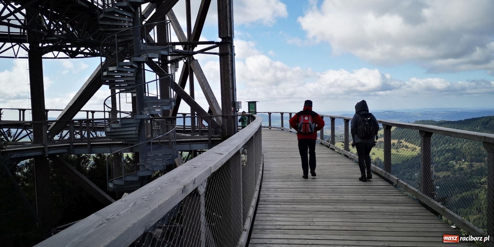 Zdjęcie w galerii na portalu naszraciborz.pl: Krzanowiccy seniorzy spacerowali w chmurach [FOTO] wiadomości z regionu