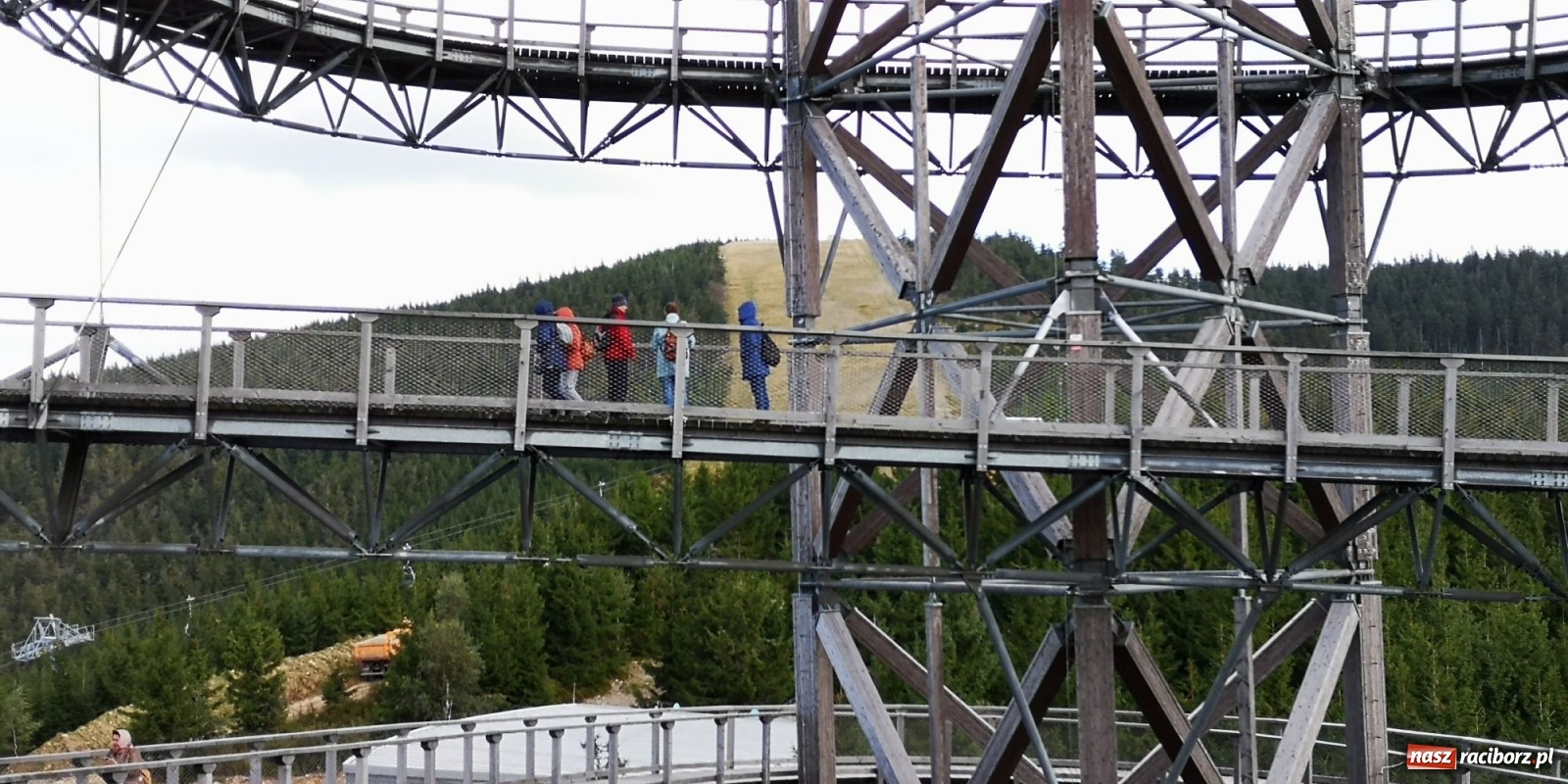 Zdjęcie w galerii na portalu naszraciborz.pl: Krzanowiccy seniorzy spacerowali w chmurach [FOTO] wiadomości z regionu
