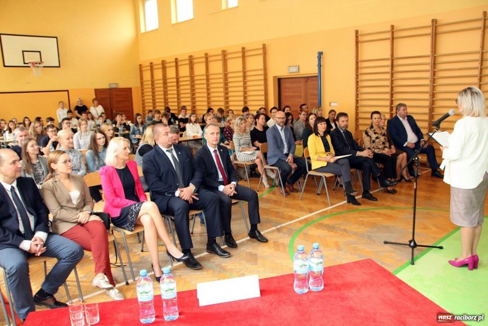 Zdjęcie w galerii na portalu naszraciborz.pl: Konkurs wiedzy o Sejmie w SP 13 [FOTO i WIDEO] wiadomości z regionu