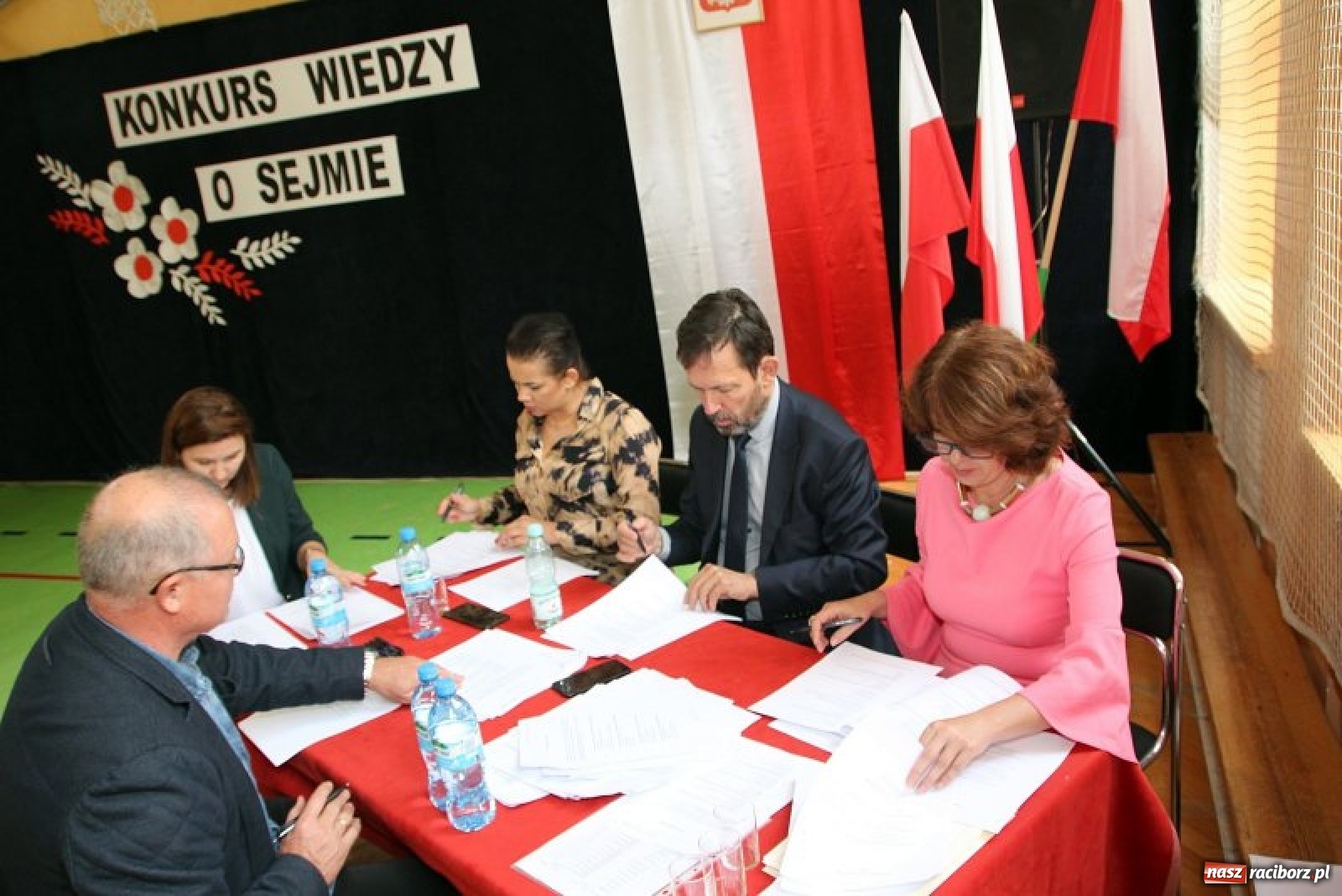 Zdjęcie w galerii na portalu naszraciborz.pl: Konkurs wiedzy o Sejmie w SP 13 [FOTO i WIDEO] wiadomości z regionu