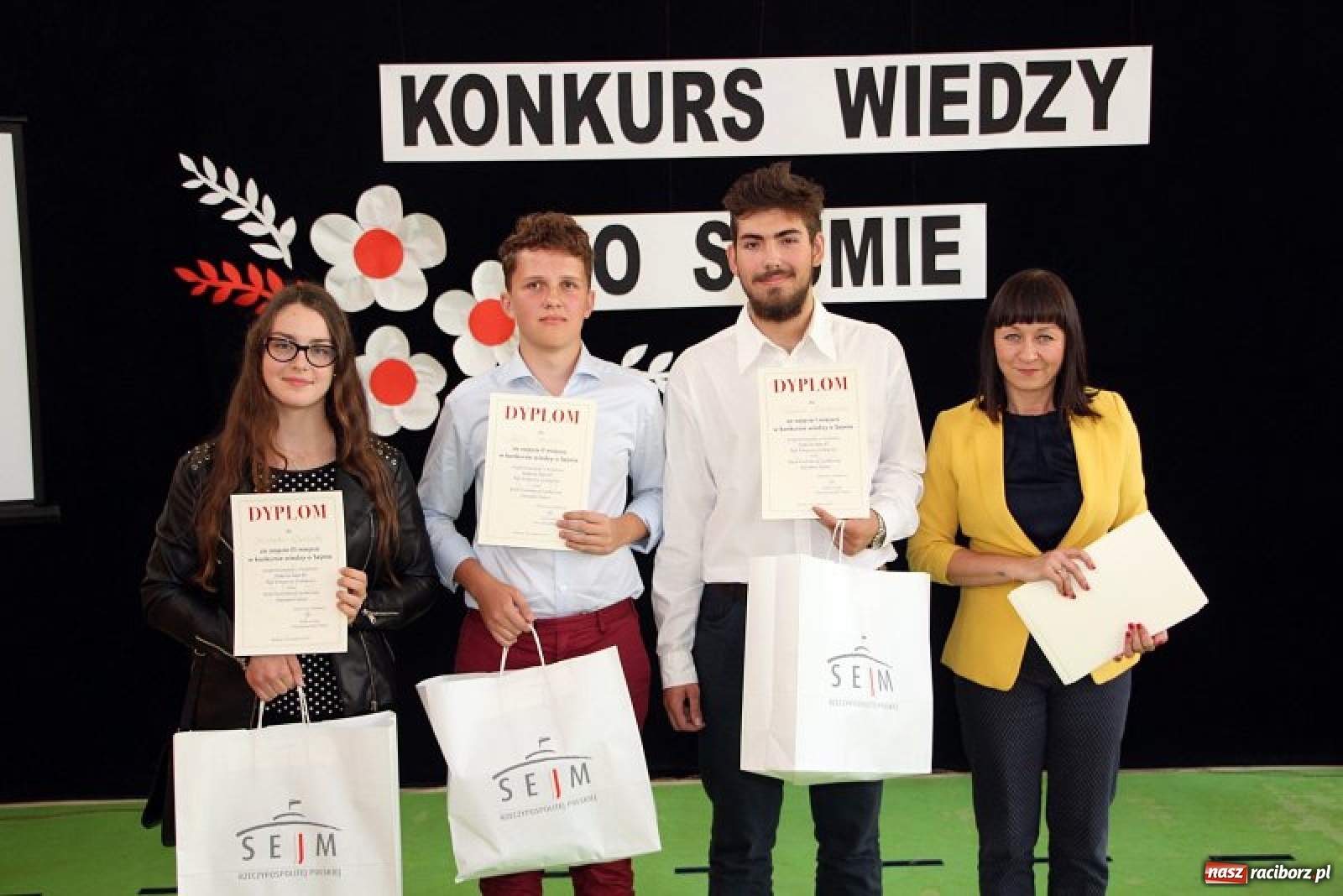 Zdjęcie w galerii na portalu naszraciborz.pl: Konkurs wiedzy o Sejmie w SP 13 [FOTO i WIDEO] wiadomości z regionu