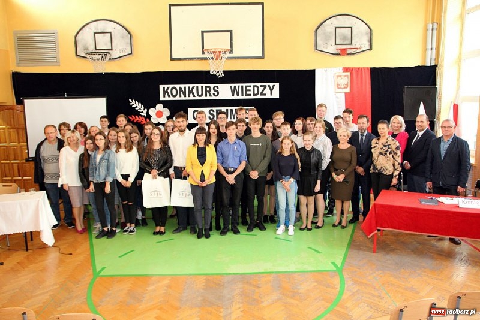 Zdjęcie w galerii na portalu naszraciborz.pl: Konkurs wiedzy o Sejmie w SP 13 [FOTO i WIDEO] wiadomości z regionu