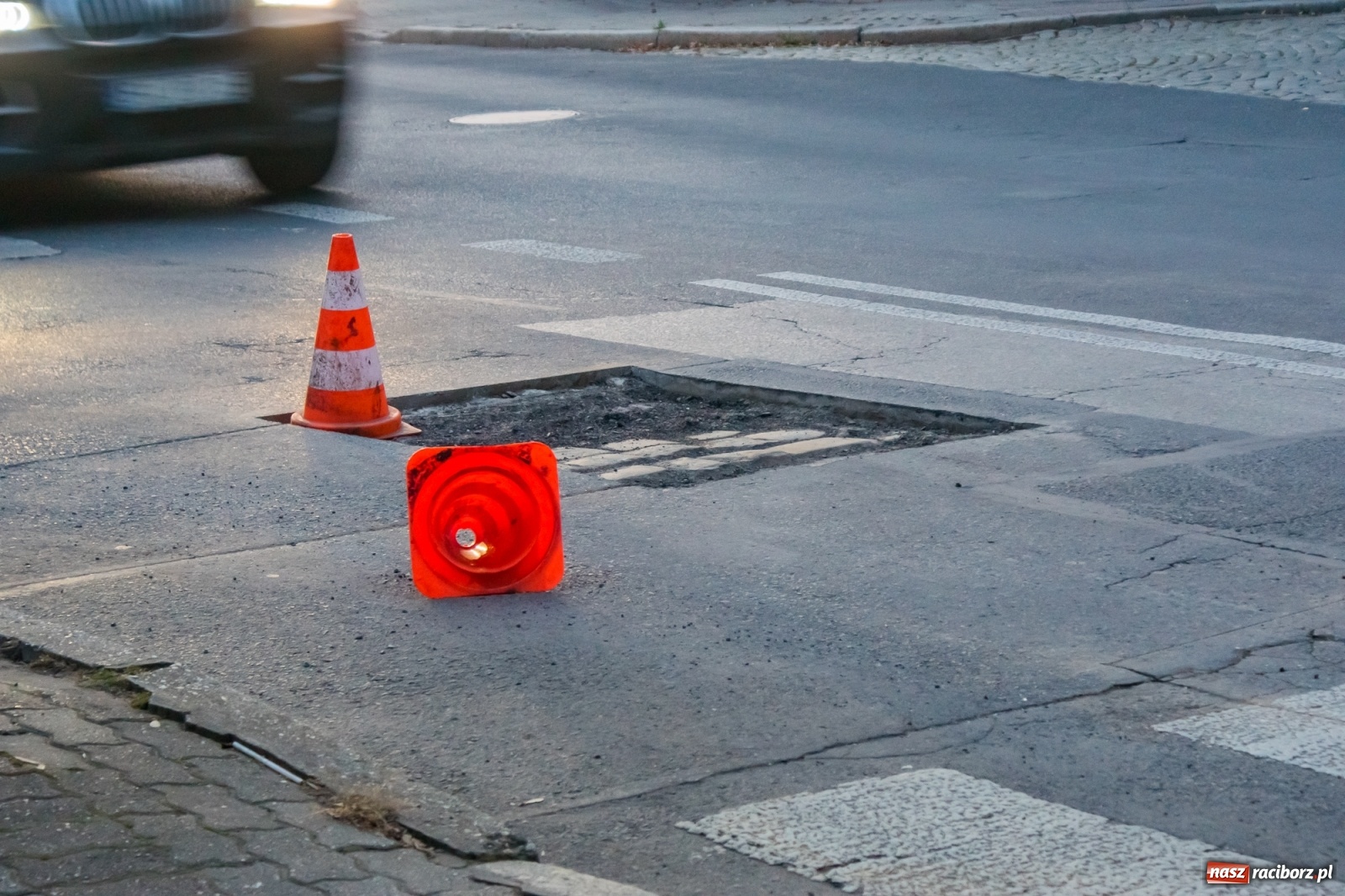 Zdjęcie w galerii na portalu naszraciborz.pl: Slalomem po Głowackiego [FOTO]  wiadomości z regionu