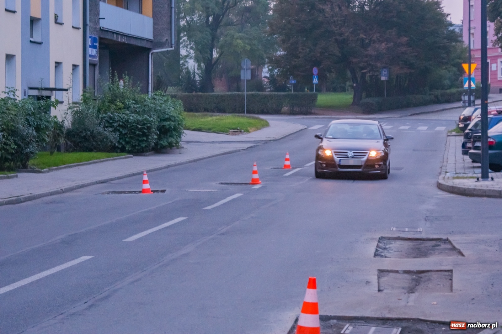Zdjęcie w galerii na portalu naszraciborz.pl: Slalomem po Głowackiego [FOTO]  wiadomości z regionu