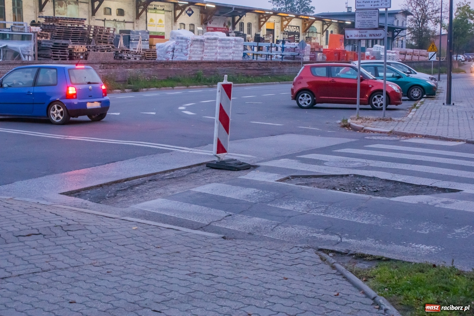 Zdjęcie w galerii na portalu naszraciborz.pl: Slalomem po Głowackiego [FOTO]  wiadomości z regionu