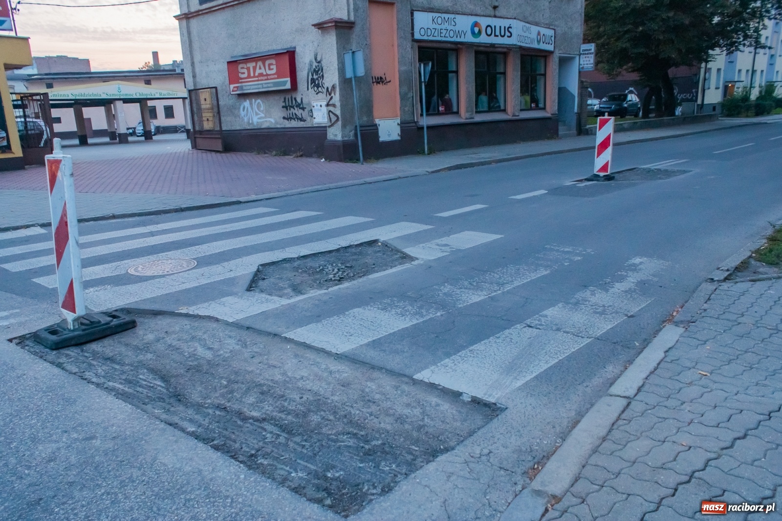 Zdjęcie w galerii na portalu naszraciborz.pl: Slalomem po Głowackiego [FOTO]  wiadomości z regionu