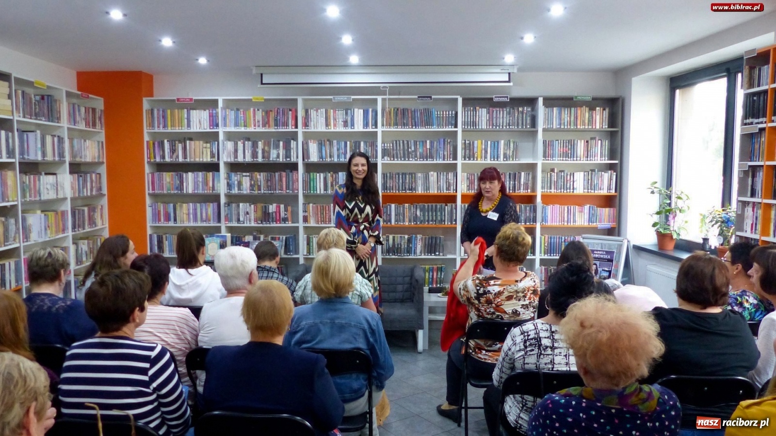 Zdjęcie w galerii na portalu naszraciborz.pl: Królowa polskiej literatury kobiecej odwiedziła Racibórz wiadomości z regionu