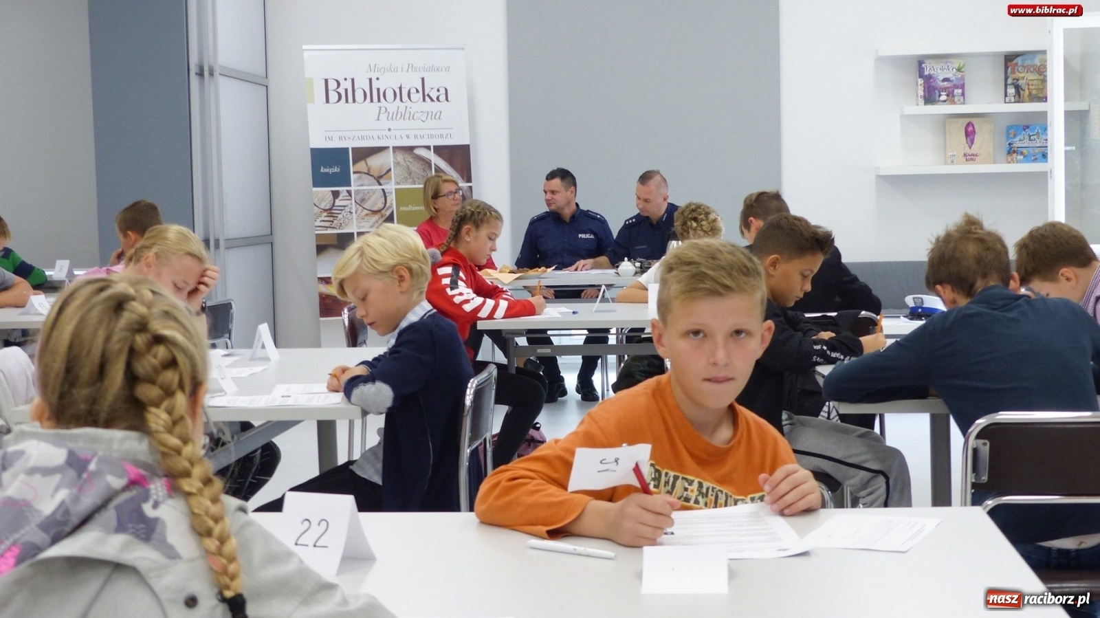 Zdjęcie w galerii na portalu naszraciborz.pl: Dominika i Miłosz wygrali konkurs wiedzy o ruchu drogowym wiadomości z regionu