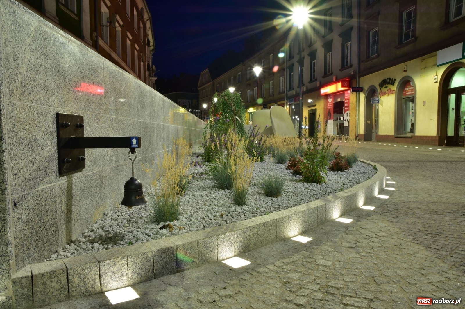 Zdjęcie w galerii na portalu naszraciborz.pl: Długa potrzebuje zastrzyku zieleni. Będzie więcej drzew! wiadomości z regionu