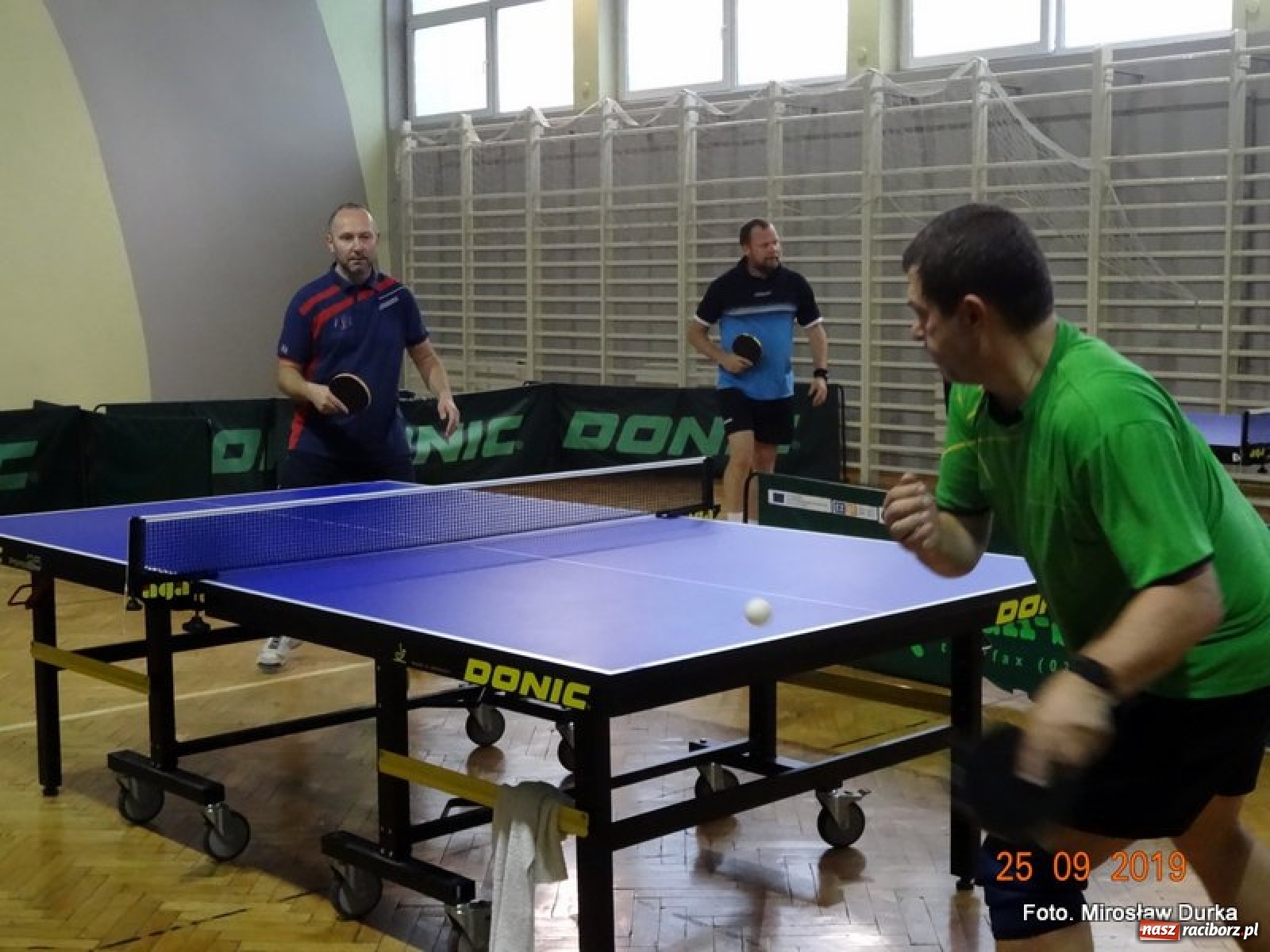 Zdjęcie w galerii na portalu naszraciborz.pl: Tenis stołowy. Kuźniański Tajfun niestraszny Relaksowi [FOTO] wiadomości z regionu