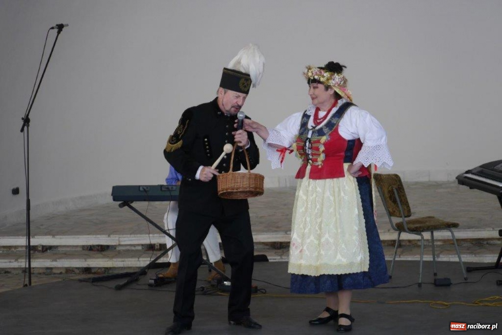 Zdjęcie w galerii na portalu naszraciborz.pl: W Rudach zaśpiewali ku pamięci Juliusza Rogera [FOTO] wiadomości z regionu