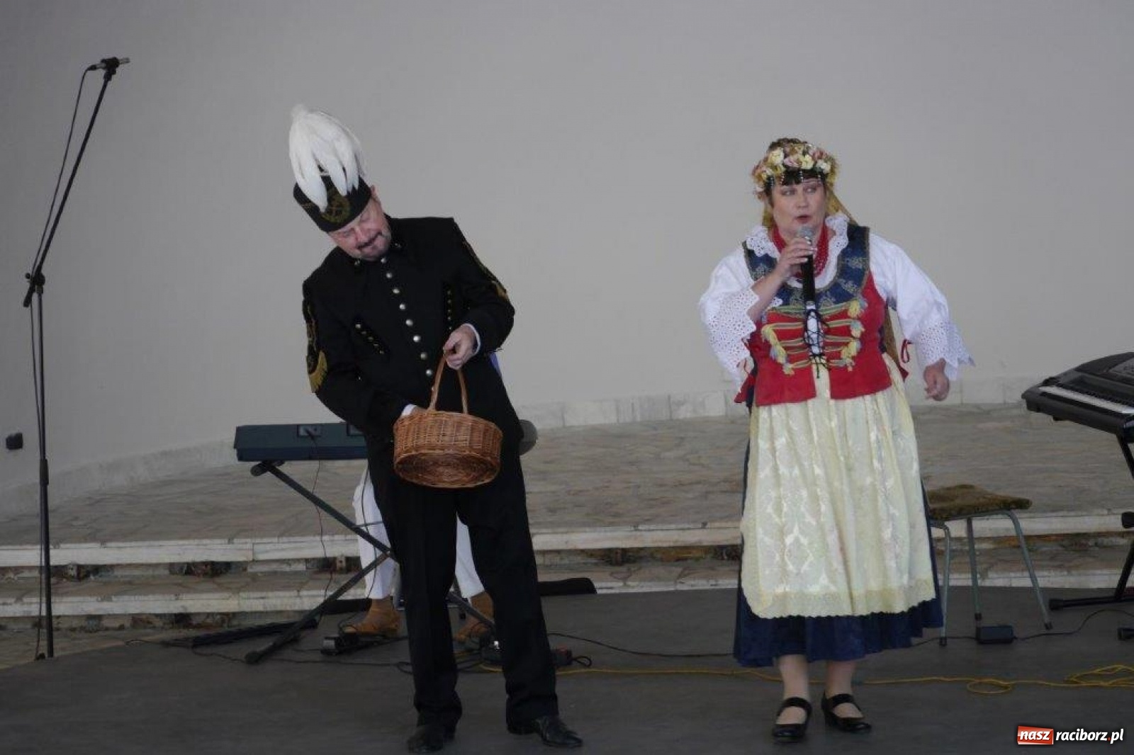 Zdjęcie w galerii na portalu naszraciborz.pl: W Rudach zaśpiewali ku pamięci Juliusza Rogera [FOTO] wiadomości z regionu