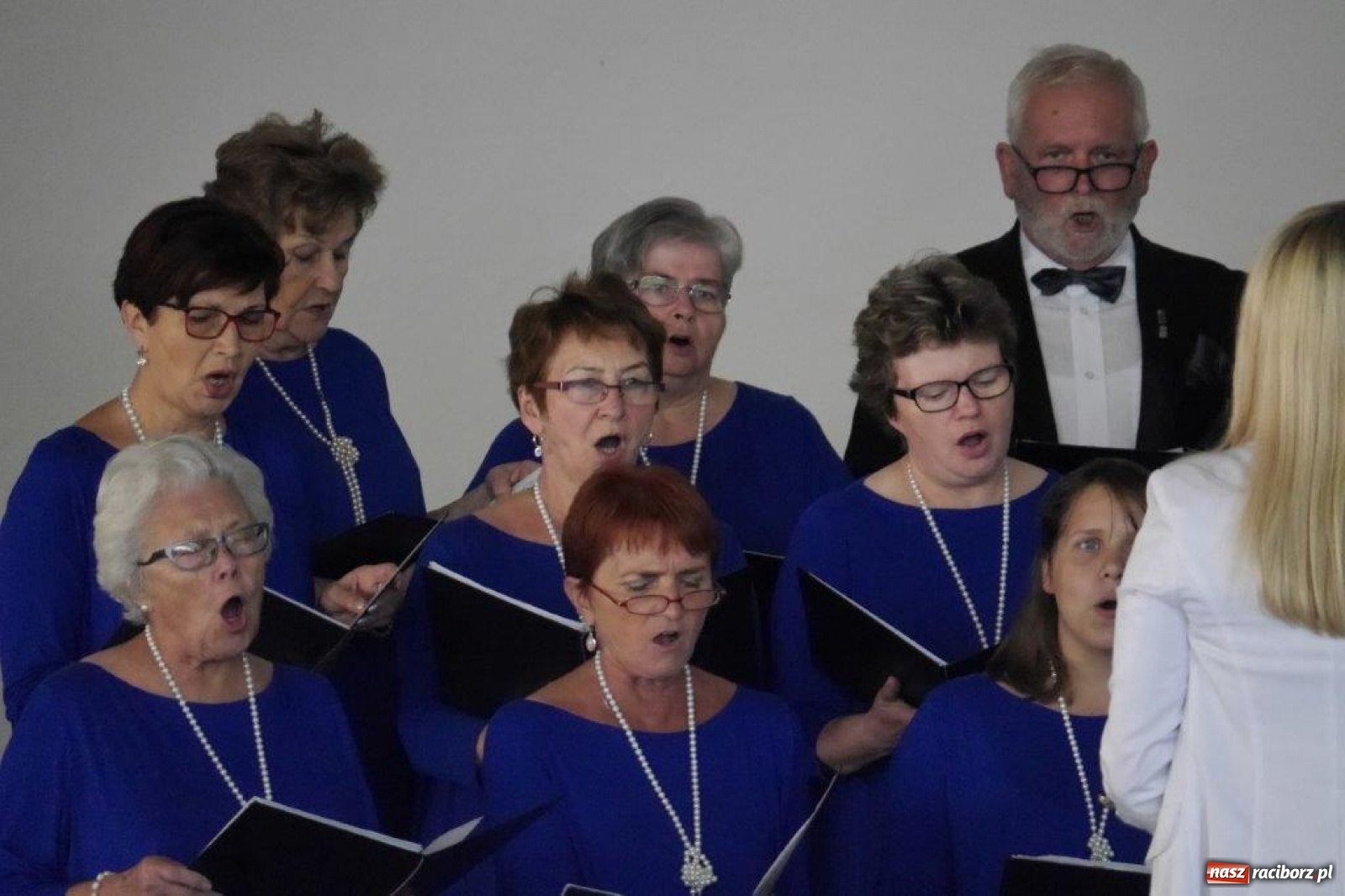 Zdjęcie w galerii na portalu naszraciborz.pl: W Rudach zaśpiewali ku pamięci Juliusza Rogera [FOTO] wiadomości z regionu