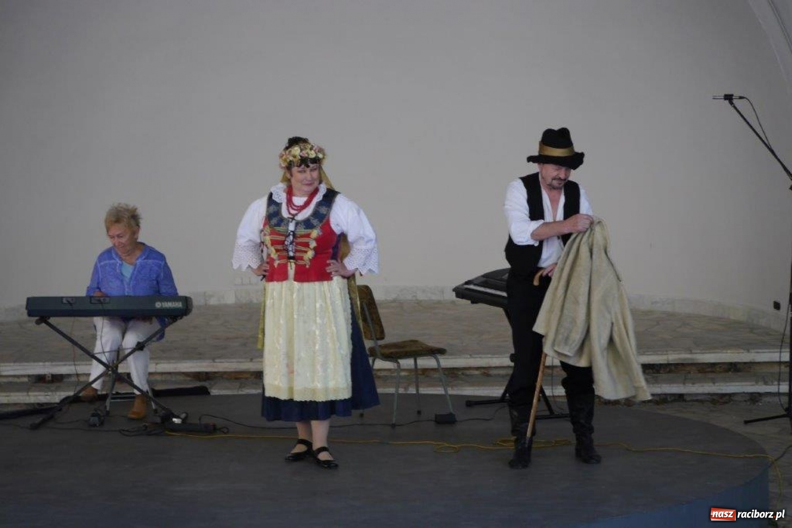 Zdjęcie w galerii na portalu naszraciborz.pl: W Rudach zaśpiewali ku pamięci Juliusza Rogera [FOTO] wiadomości z regionu