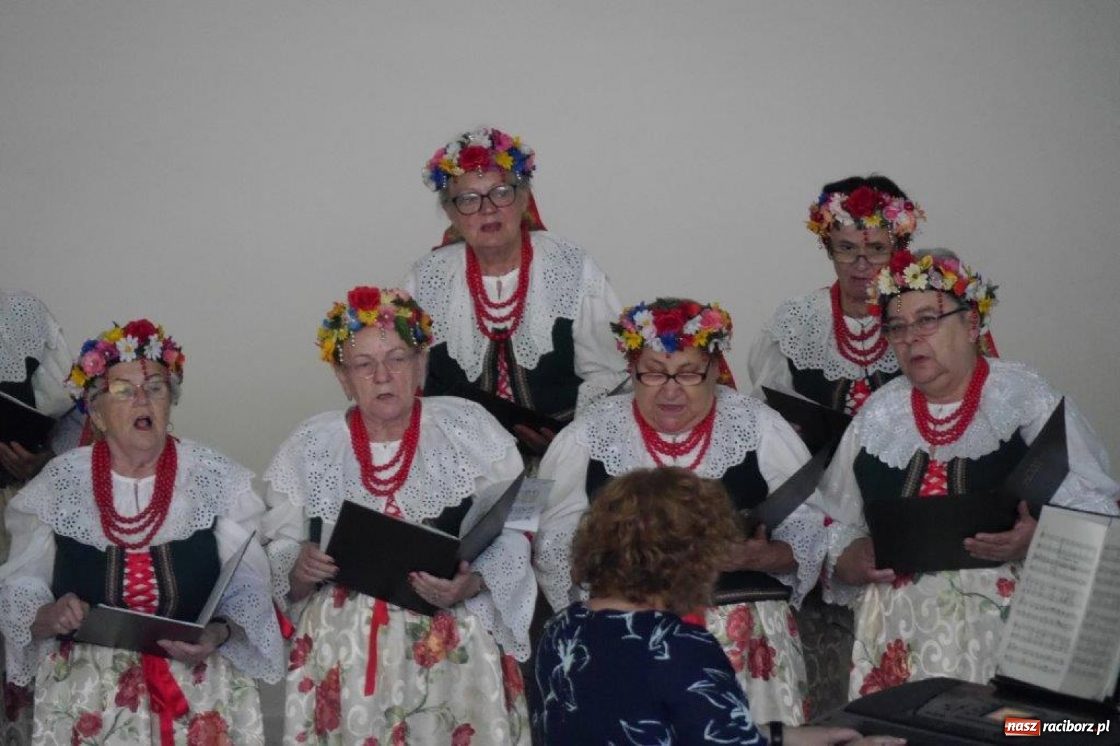 Zdjęcie w galerii na portalu naszraciborz.pl: W Rudach zaśpiewali ku pamięci Juliusza Rogera [FOTO] wiadomości z regionu
