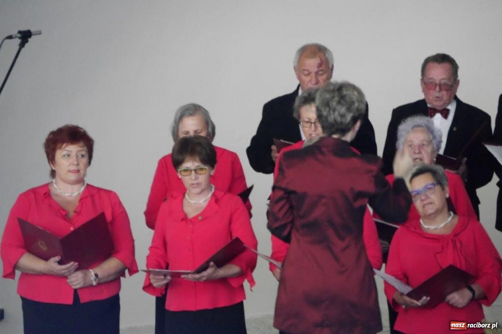 Zdjęcie w galerii na portalu naszraciborz.pl: W Rudach zaśpiewali ku pamięci Juliusza Rogera [FOTO] wiadomości z regionu