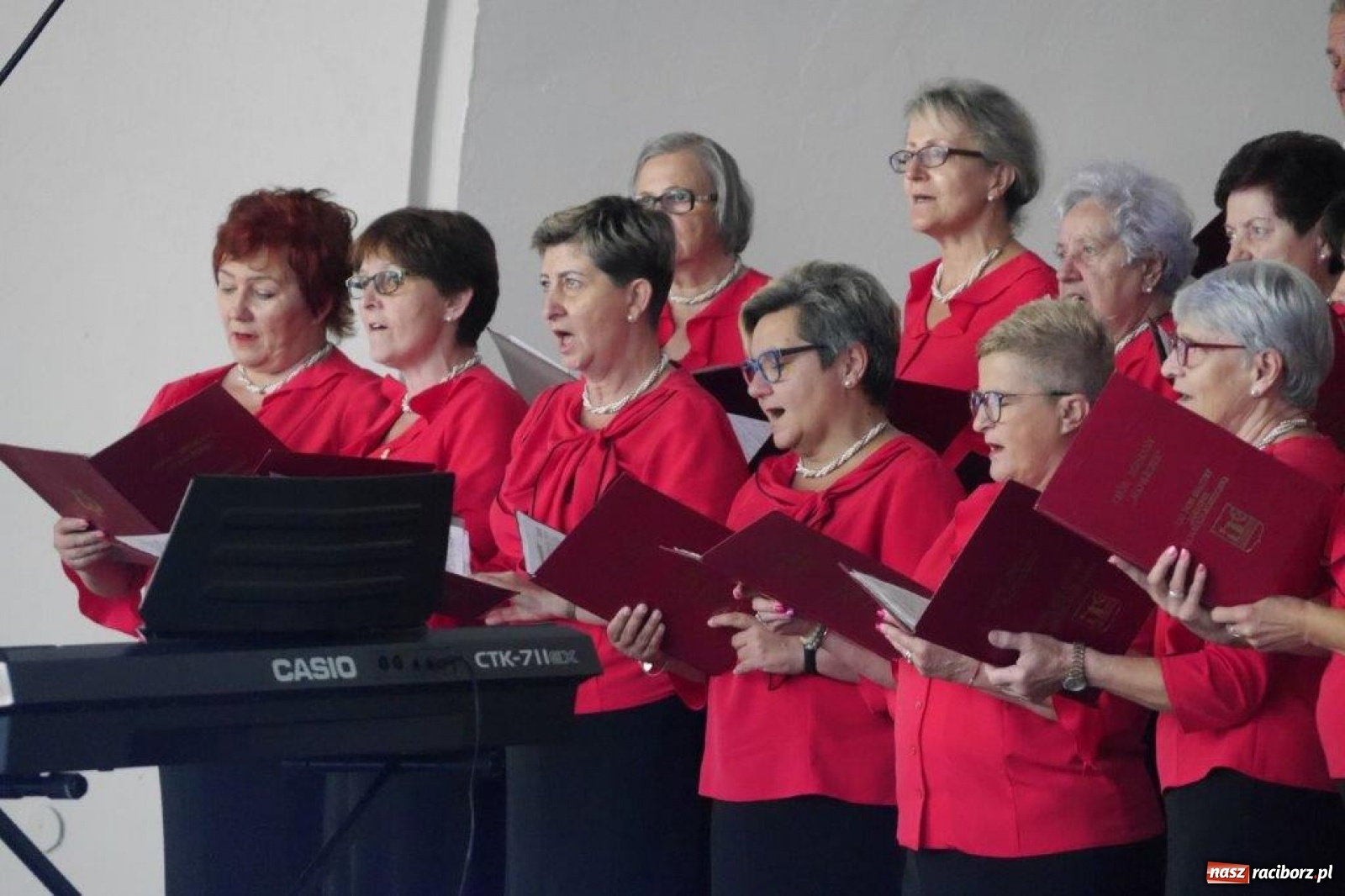 Zdjęcie w galerii na portalu naszraciborz.pl: W Rudach zaśpiewali ku pamięci Juliusza Rogera [FOTO] wiadomości z regionu