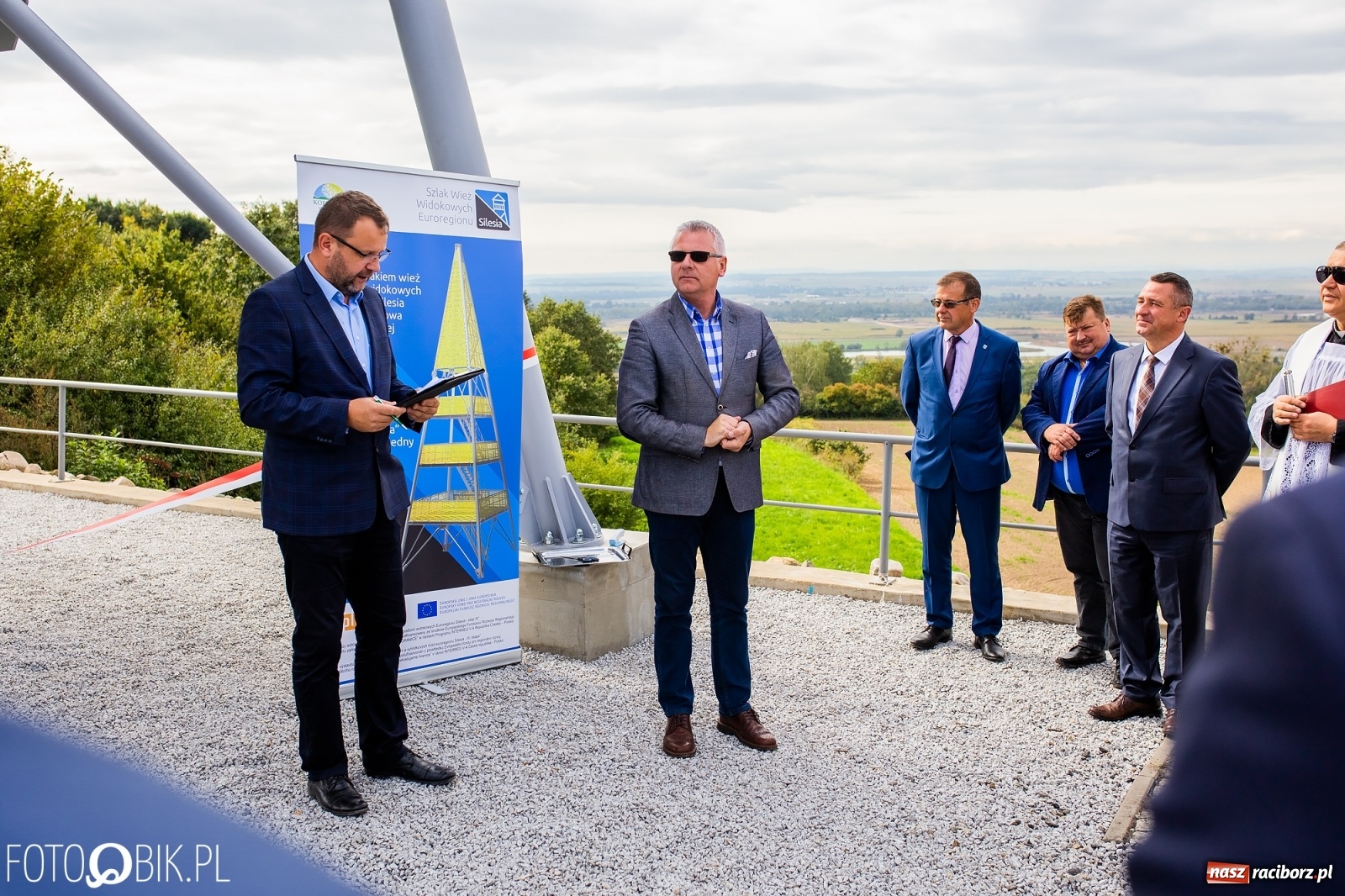 Zdjęcie w galerii na portalu naszraciborz.pl: Oficjalne otwarcie wieży widokowej w Pogrzebieniu wiadomości z regionu