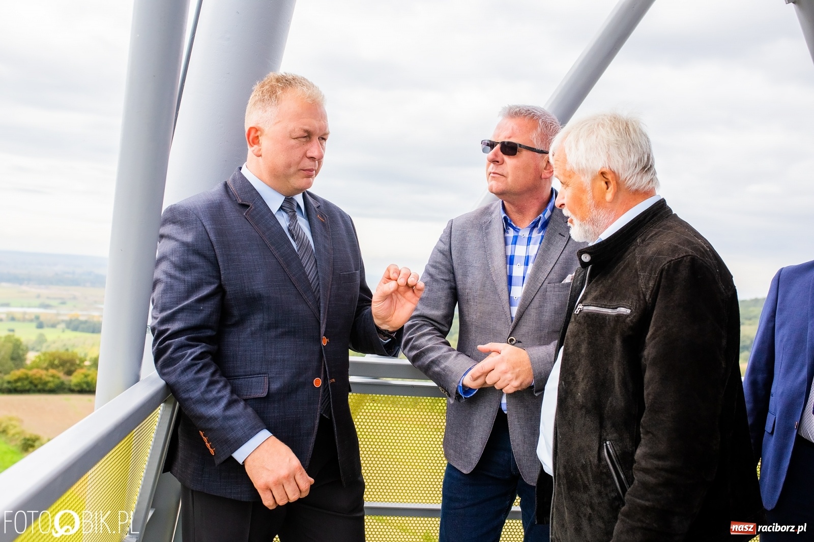 Zdjęcie w galerii na portalu naszraciborz.pl: Oficjalne otwarcie wieży widokowej w Pogrzebieniu wiadomości z regionu