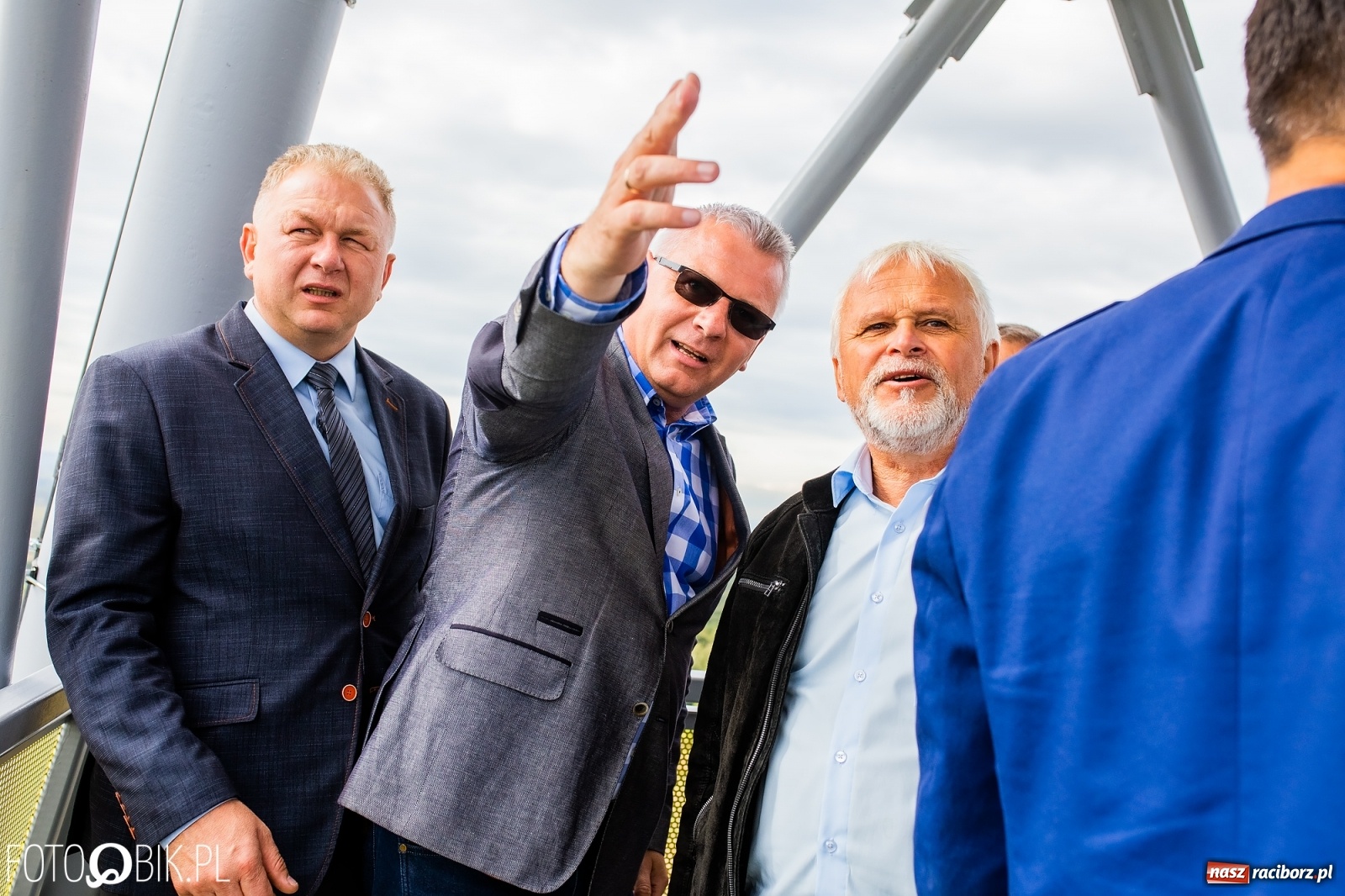 Zdjęcie w galerii na portalu naszraciborz.pl: Oficjalne otwarcie wieży widokowej w Pogrzebieniu wiadomości z regionu