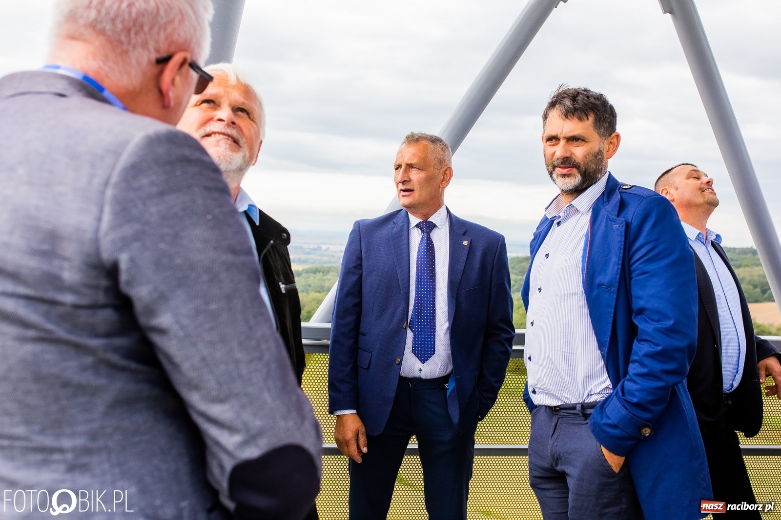 Zdjęcie w galerii na portalu naszraciborz.pl: Oficjalne otwarcie wieży widokowej w Pogrzebieniu wiadomości z regionu