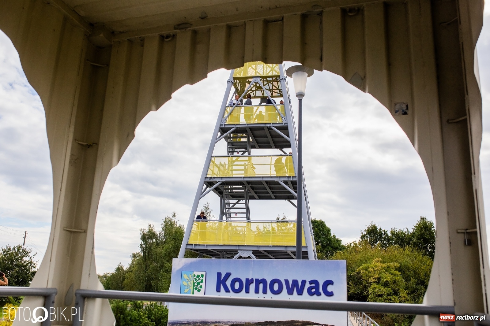 Zdjęcie w galerii na portalu naszraciborz.pl: Oficjalne otwarcie wieży widokowej w Pogrzebieniu wiadomości z regionu